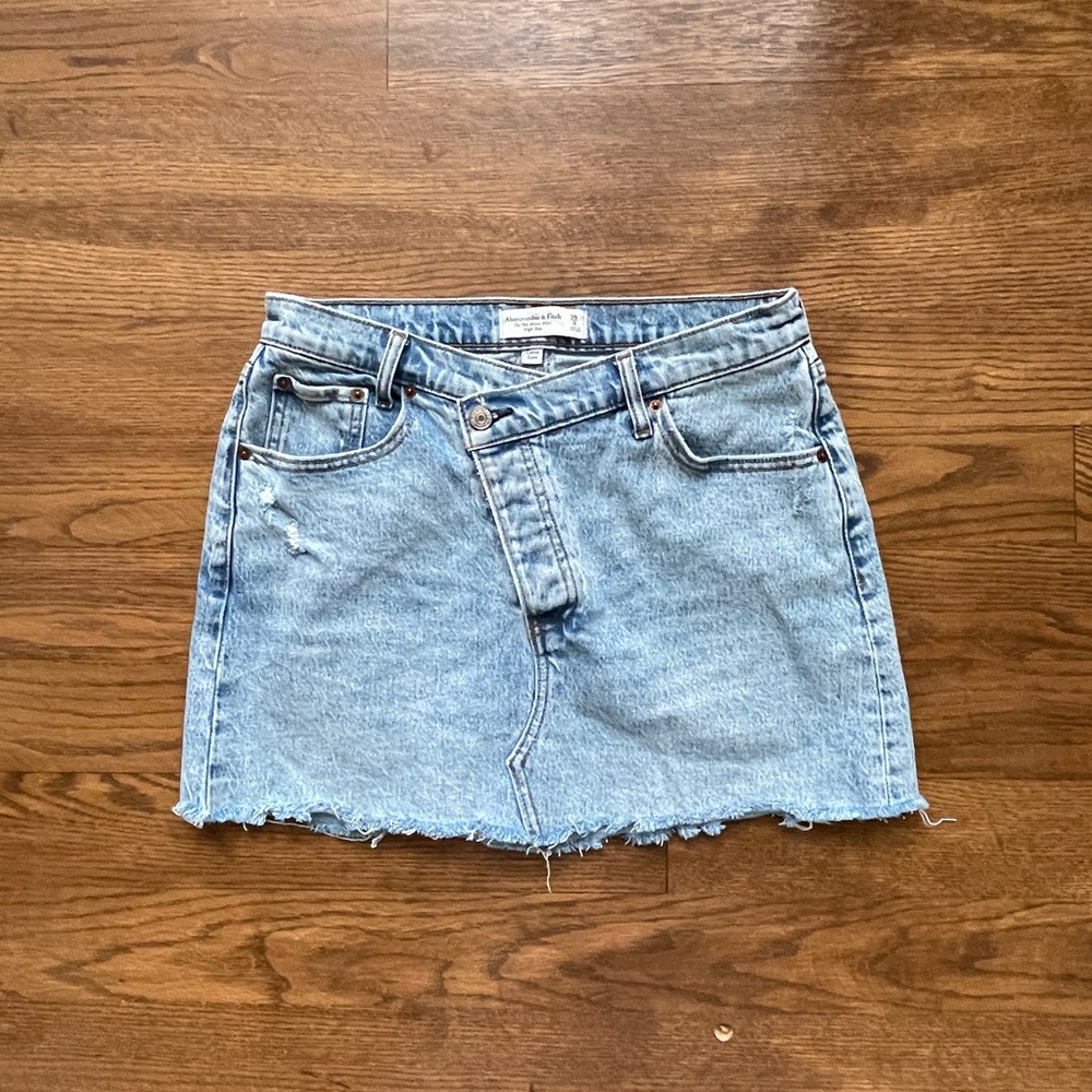 Abercrombie cross waist denim skirt